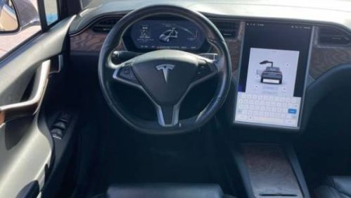 2018 Tesla Model X 5YJXCAE28JF135901