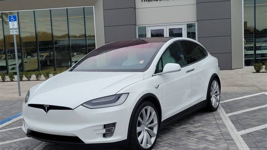 2017 Tesla Model X 5YJXCAE21HF038176