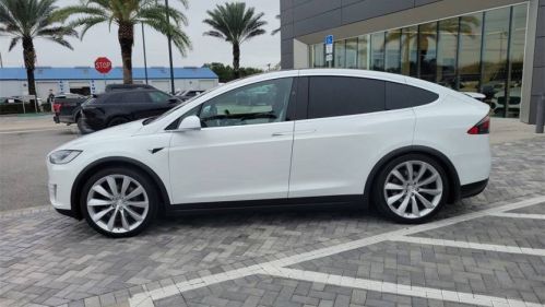 2017 Tesla Model X 5YJXCAE21HF038176