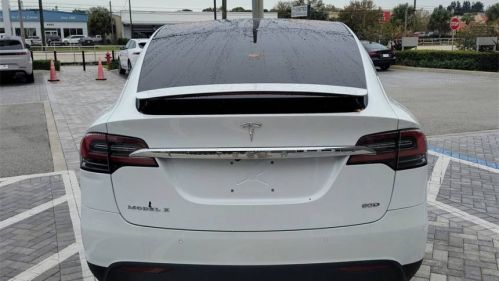 2017 Tesla Model X 5YJXCAE21HF038176