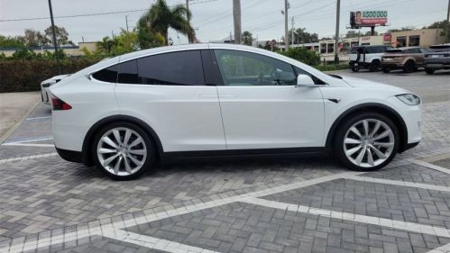 2017 Tesla Model X 5YJXCAE21HF038176