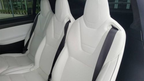 2017 Tesla Model X 5YJXCAE21HF038176