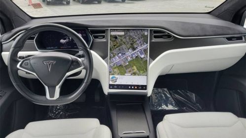 2017 Tesla Model X 5YJXCAE21HF038176