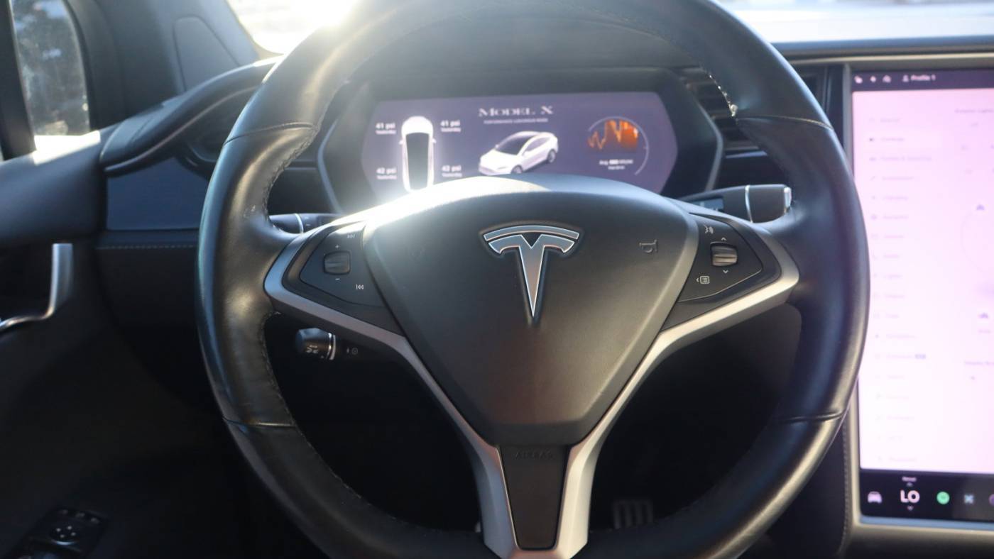 2019 Tesla Model X 5YJXCBE42KF192975