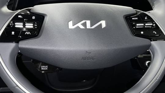 2023 Kia NIRO EV KNDCT3L13P5017687