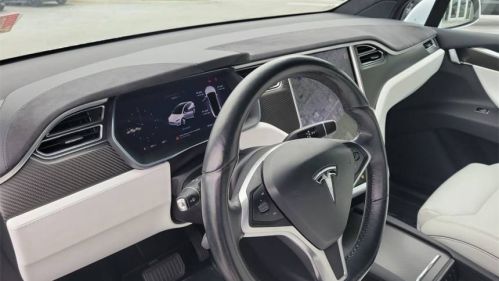 2017 Tesla Model X 5YJXCAE21HF038176