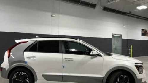 2023 Kia NIRO EV KNDCT3L13P5017687