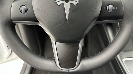 2021 Tesla Model Y 5YJYGDEEXMF257040