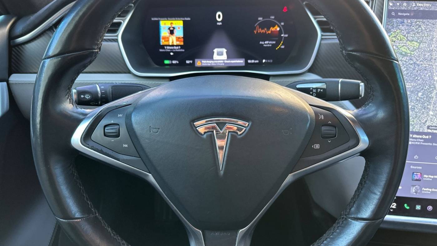 2016 Tesla Model S 5YJSA1E23GF142540