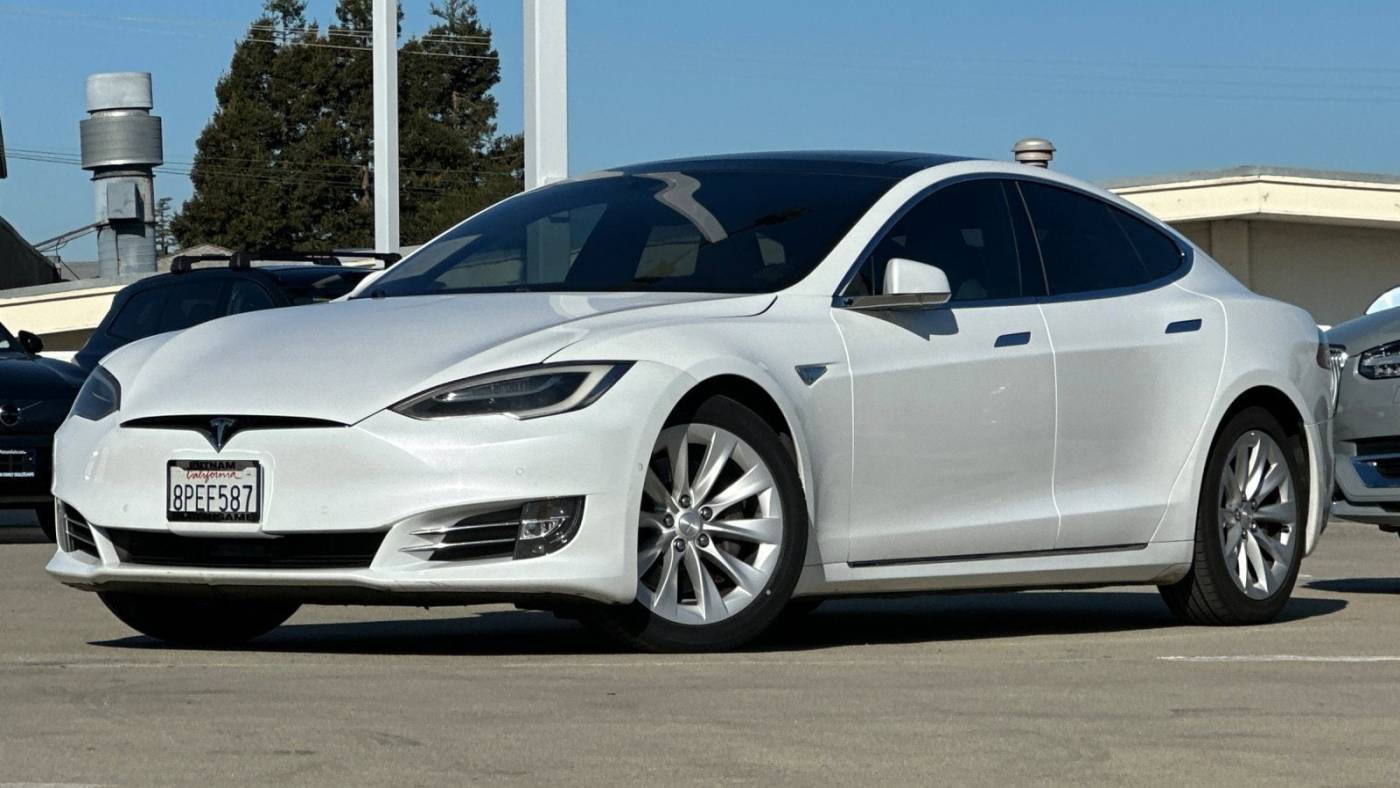 2016 Tesla Model S 5YJSA1E23GF142540