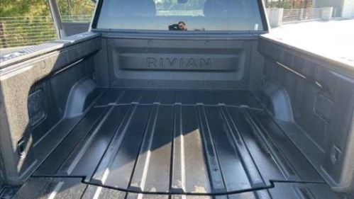 2022 Rivian R1T 7FCTGAAA7NN010941