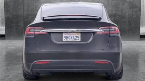 2017 Tesla Model X 5YJXCDE20HF060686