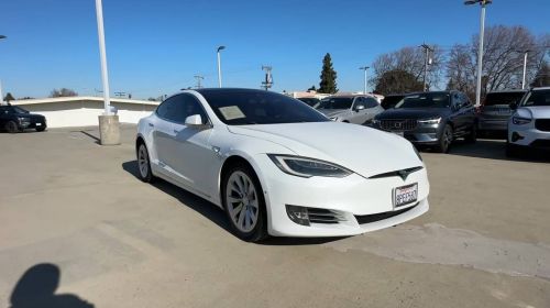 2016 Tesla Model S 5YJSA1E23GF142540