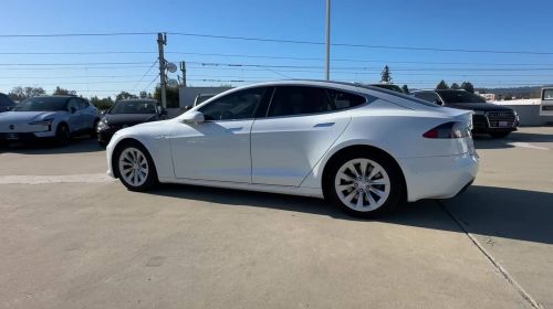 2016 Tesla Model S 5YJSA1E23GF142540