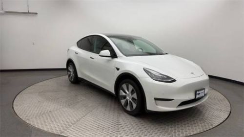 2021 Tesla Model Y 5YJYGDEEXMF257040