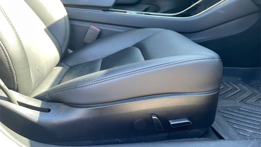 2018 Tesla Model 3 5YJ3E1EB9JF106500