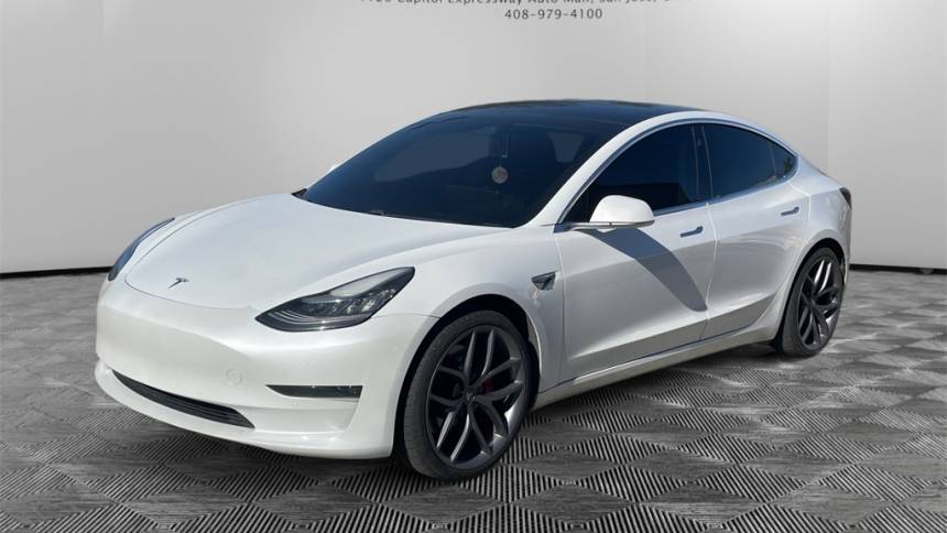 2018 Tesla Model 3 5YJ3E1EB9JF106500