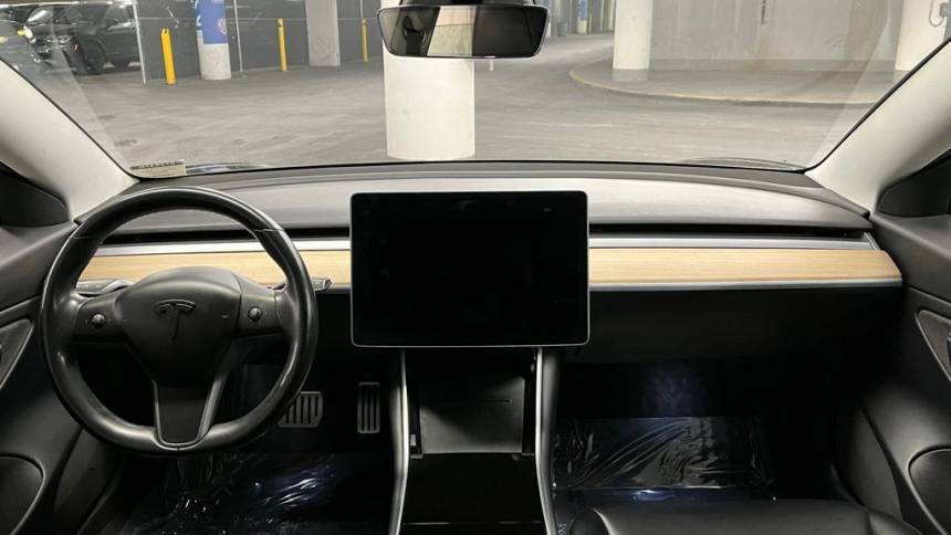 2018 Tesla Model 3 5YJ3E1EB8JF072937