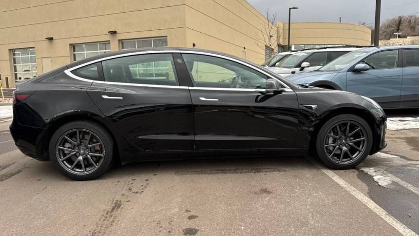 2019 Tesla Model 3 5YJ3E1EA7KF484534