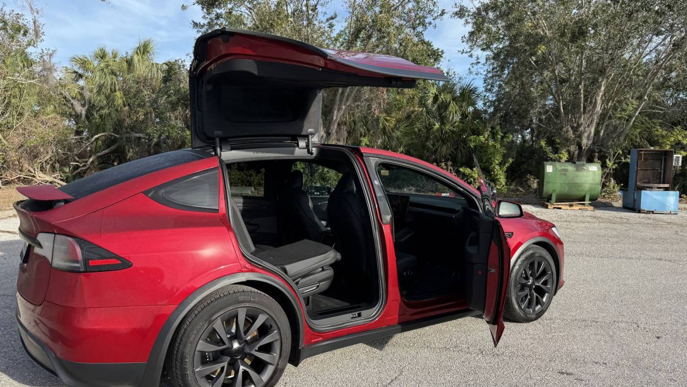 2023 Tesla Model X 7SAXCDE53PF428094