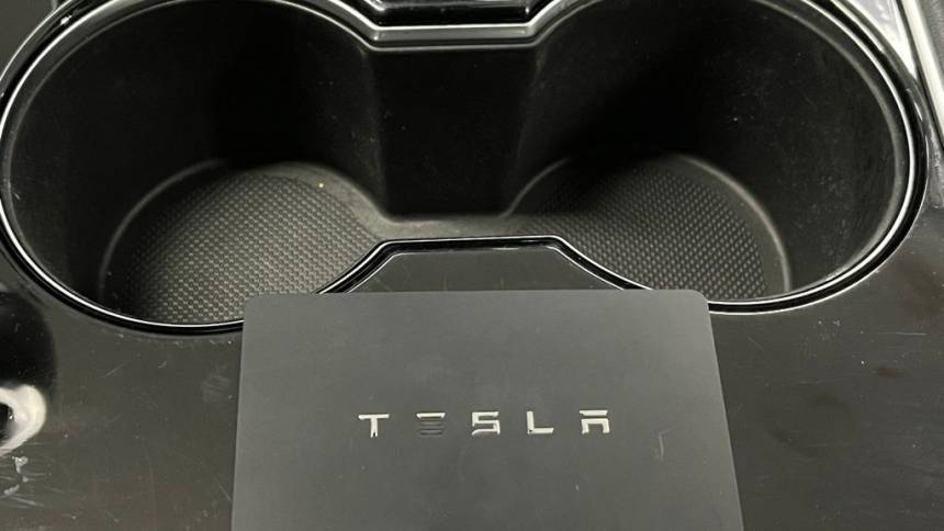 2018 Tesla Model 3 5YJ3E1EB8JF072937