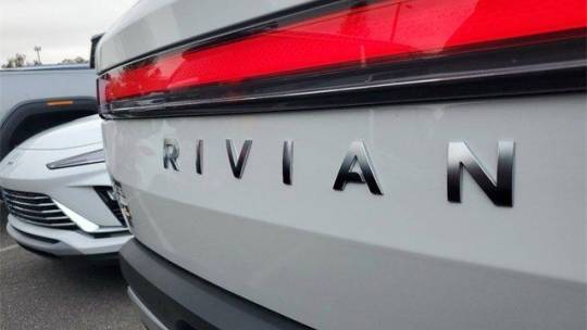 2023 Rivian R1T 7FCTGAAA9PN023242