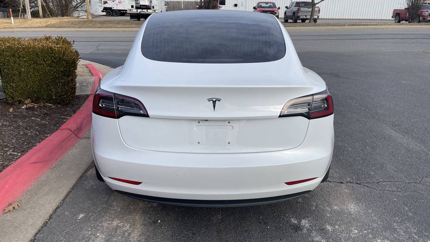 2018 Tesla Model 3 5YJ3E1EB0JF067201