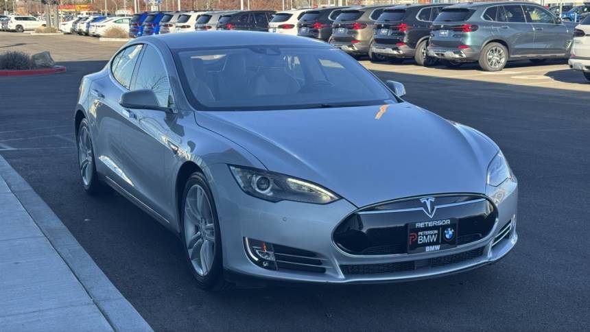 2015 Tesla Model S 5YJSA1S27FF091580