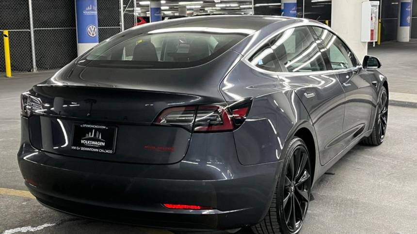 2018 Tesla Model 3 5YJ3E1EB8JF072937