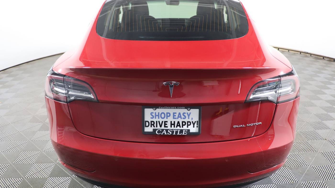 2018 Tesla Model 3 5YJ3E1EB5JF146105