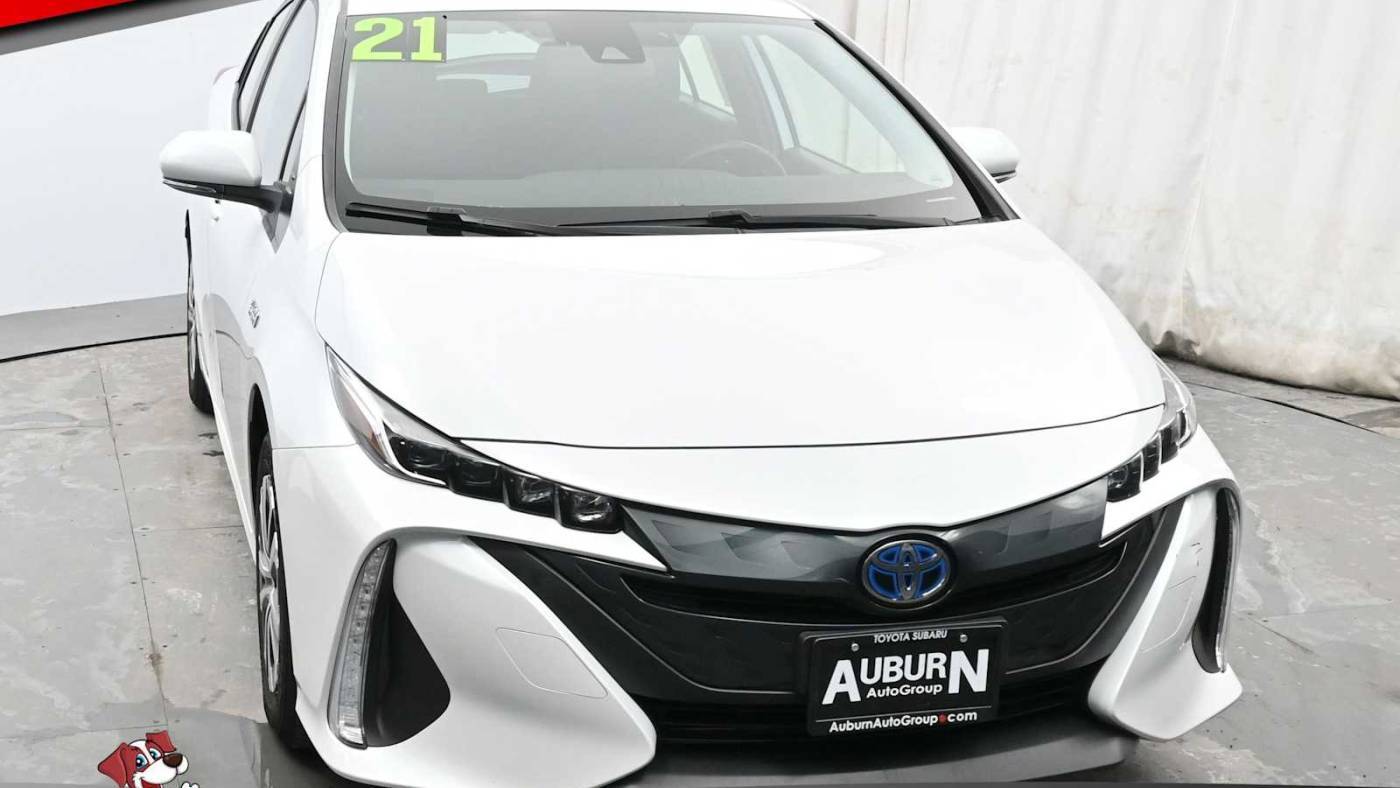 2021 Toyota Prius Prime JTDKAMFP4M3195588