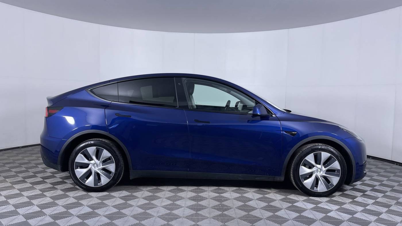 2020 Tesla Model Y 5YJYGDEE0LF055855