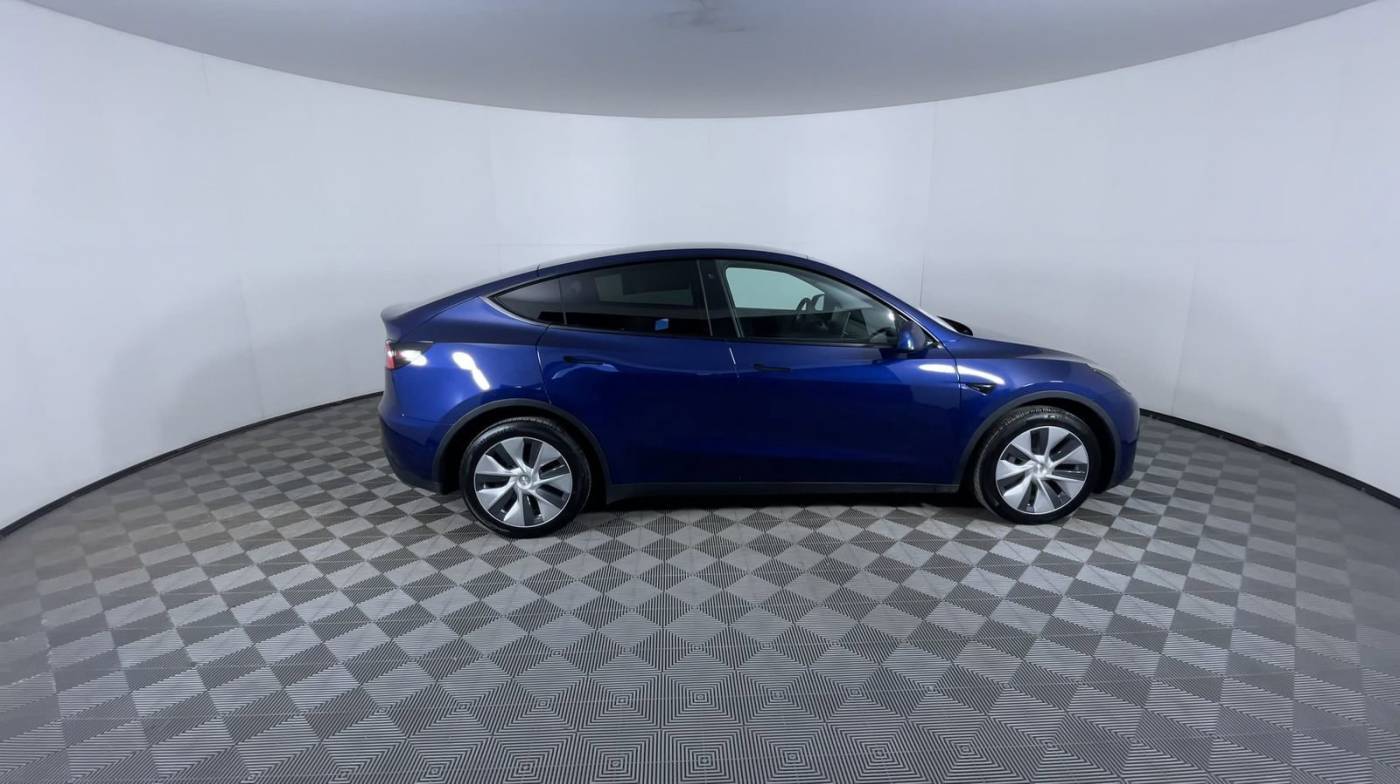 2020 Tesla Model Y 5YJYGDEE0LF055855