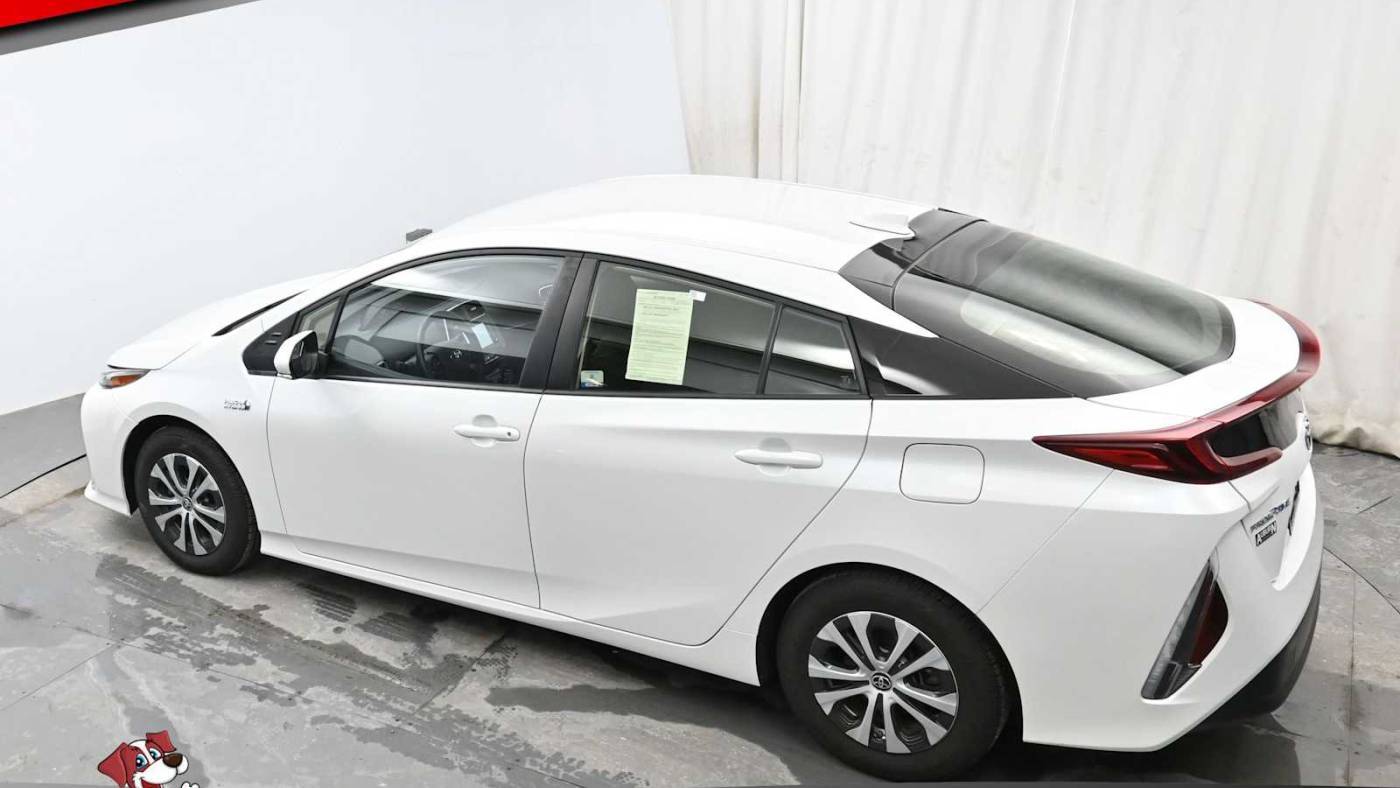 2021 Toyota Prius Prime JTDKAMFP4M3195588