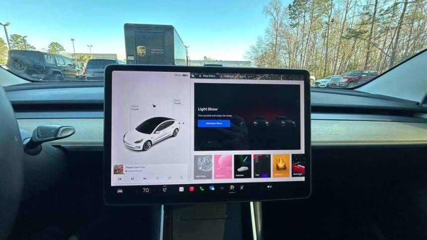 2018 Tesla Model 3 5YJ3E1EA5JF015845