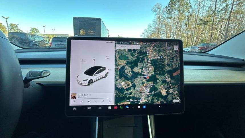 2018 Tesla Model 3 5YJ3E1EA5JF015845