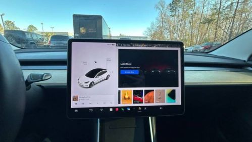 2018 Tesla Model 3 5YJ3E1EA5JF015845