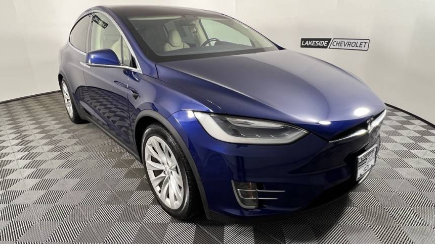 2017 Tesla Model X 5YJXCBE2XHF042720