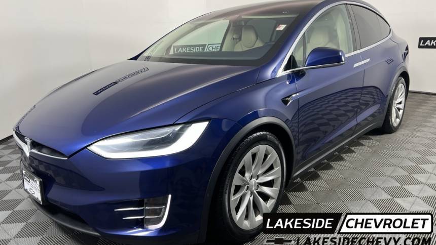 2017 Tesla Model X 5YJXCBE2XHF042720