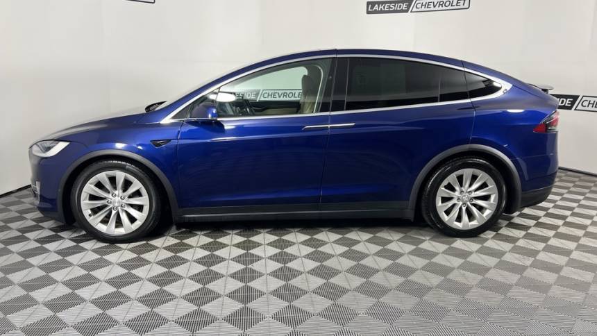 2017 Tesla Model X 5YJXCBE2XHF042720