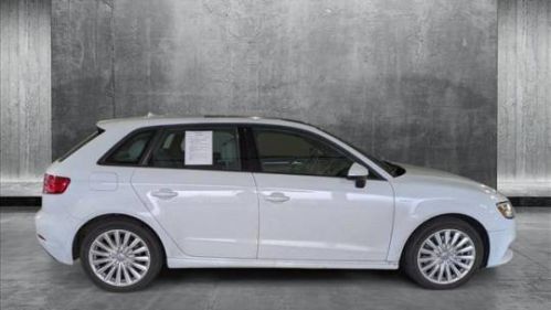 2017 Audi A3 Sportback e-tron WAUUPBFF1HA052177