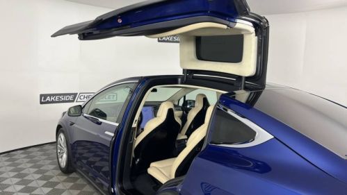 2017 Tesla Model X 5YJXCBE2XHF042720