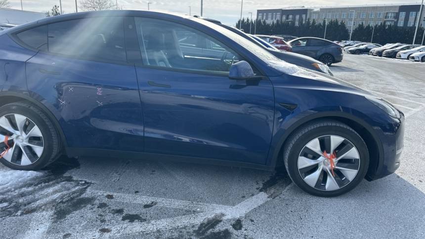 2021 Tesla Model Y 5YJYGDEE6MF265345