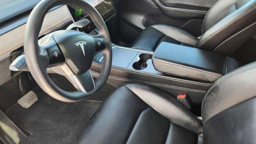 2021 Tesla Model Y 5YJYGDEE2MF180857