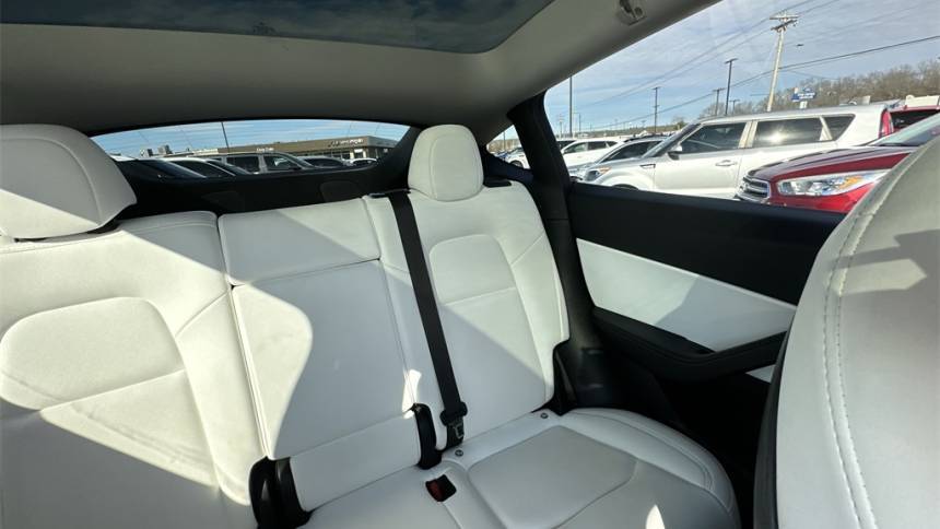 2021 Tesla Model Y 5YJYGDEE5MF202544