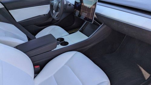 2019 Tesla Model 3 5YJ3E1EB1KF440389