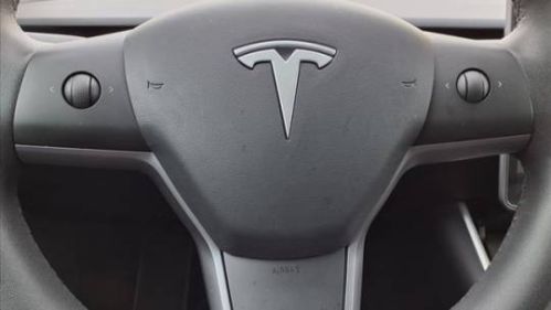 2021 Tesla Model Y 5YJYGDEE5MF065816