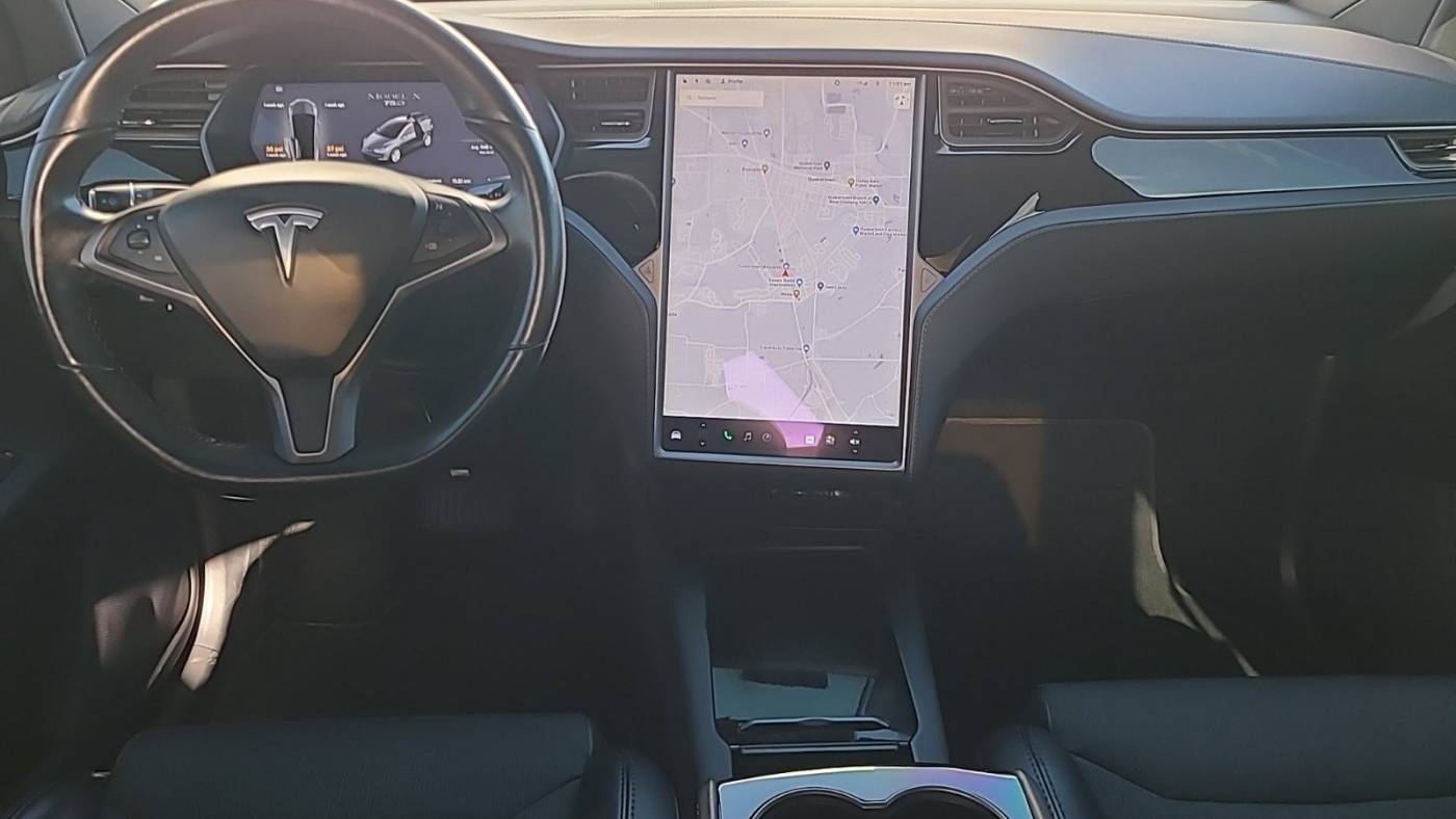 2018 Tesla Model X 5YJXCDE26JF101229