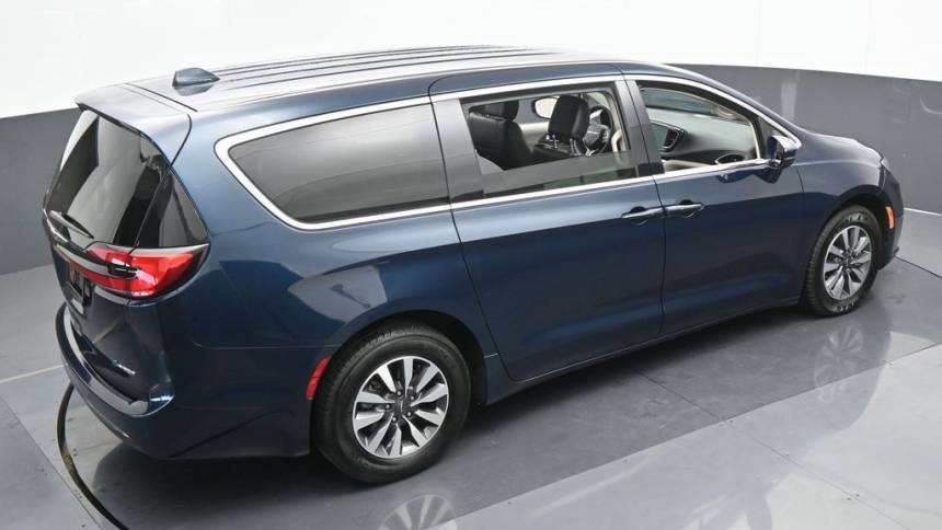 2022 Chrysler Pacifica 2C4RC1L73NR137072