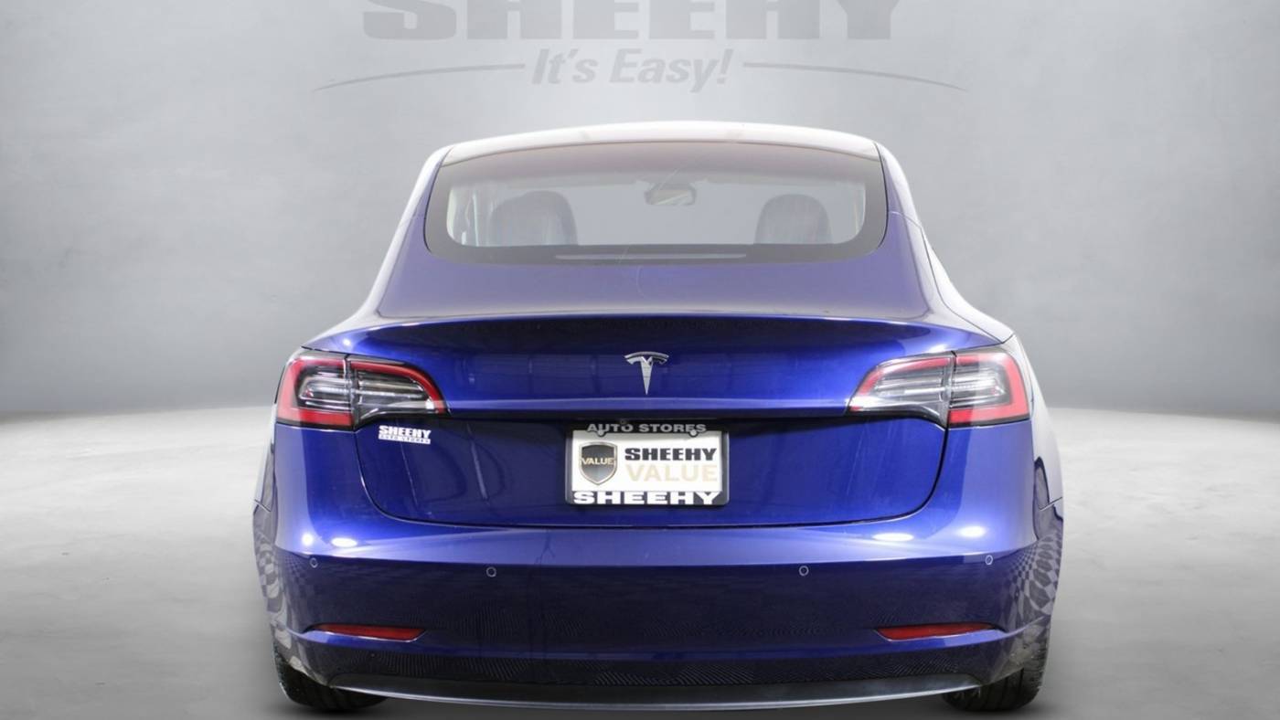 2018 Tesla Model 3 5YJ3E1EA9JF031837